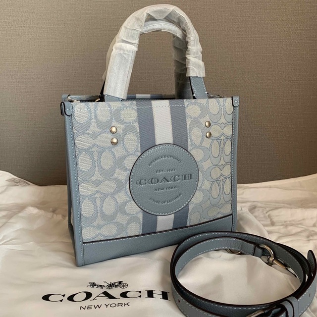 ⭐︎新品⭐︎ COACH ハンドバッグ ショルダー 丸ロゴ ライトブルー | フリマアプリ ラクマ