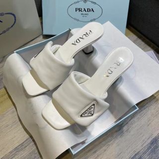 注目の 人気☆PRADAサンダル ハイヒール/パンプス レディース 美品