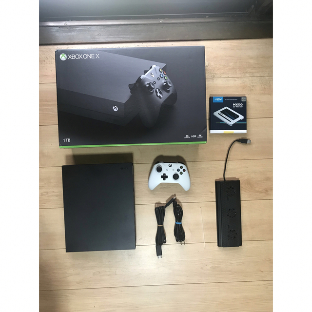 Xbox(エックスボックス)のXbox One X SSD エンタメ/ホビーのゲームソフト/ゲーム機本体(家庭用ゲームソフト)の商品写真