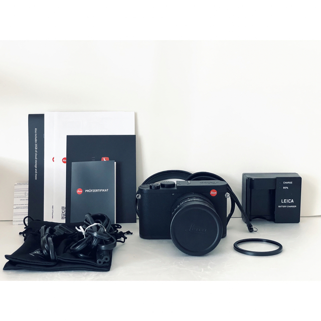 LEICA(ライカ)のLeica Q2 美品 約5万円分のアクセサリー付 スマホ/家電/カメラのカメラ(コンパクトデジタルカメラ)の商品写真