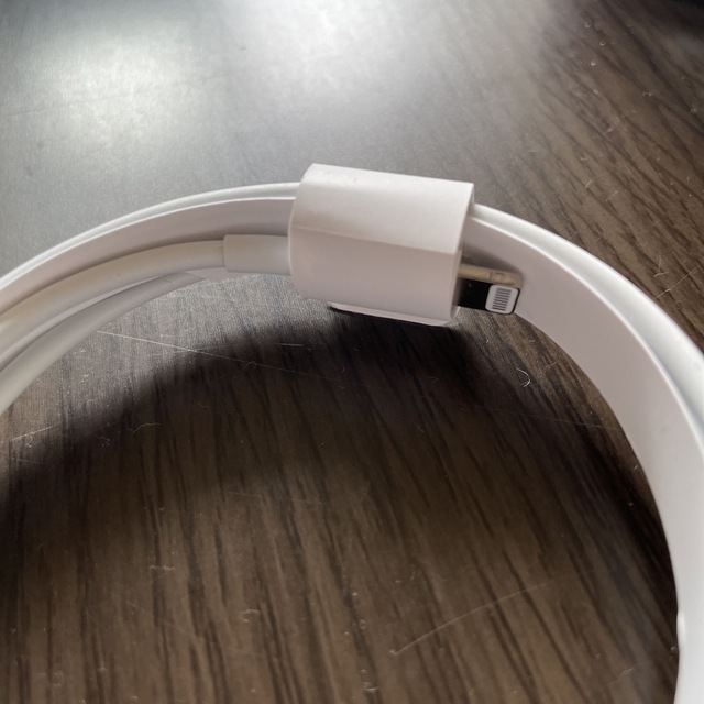 Apple(アップル)の【Apple純正】USB-C - Lightningケーブル（1 m）2個セット スマホ/家電/カメラのスマートフォン/携帯電話(バッテリー/充電器)の商品写真