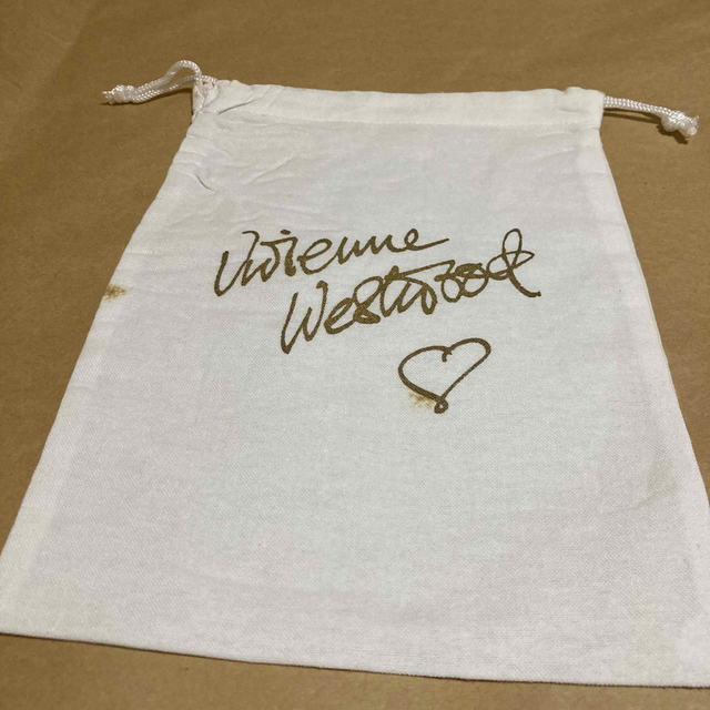 Vivienne Westwood(ヴィヴィアンウエストウッド)のＶｉｖｉｅｎｎｅ　Ｗｅｓｔｗｏｏｄ　ｒｅｄ　ｌａｂｅｌ　２００９　ｓｐｒｉｎｇ エンタメ/ホビーの本(ファッション/美容)の商品写真