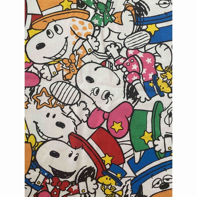 SNOOPY(スヌーピー)のUSJ ユニバーサルスタジオジャパン　スヌーピー　半袖Tシャツ　M 総柄 メンズのトップス(Tシャツ/カットソー(半袖/袖なし))の商品写真