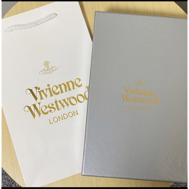 Vivienne Westwood(ヴィヴィアンウエストウッド)のvivianne westwood長財布　正規品 レディースのファッション小物(財布)の商品写真