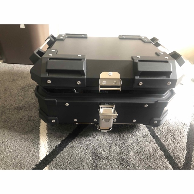 バイク用リアボックス リアボックス 25L アルミ製 簡単脱着 鍵2本付 四角-