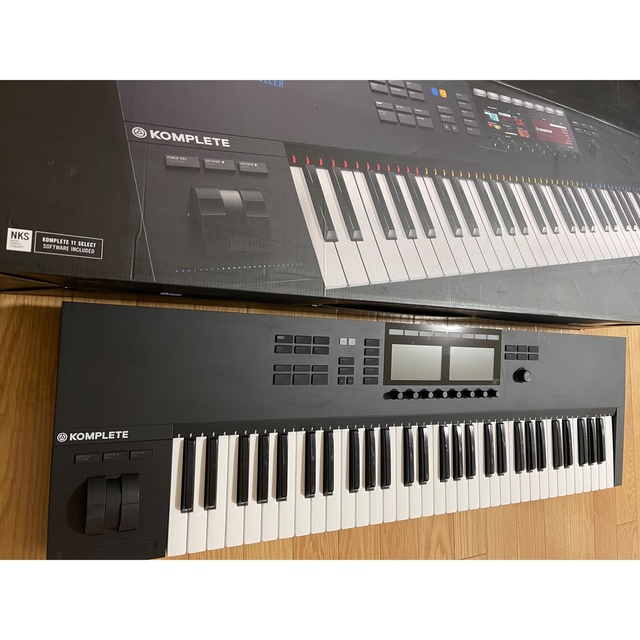 KOMPLETE KONTROL S61 MK2  楽器のDTM/DAW(MIDIコントローラー)の商品写真