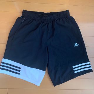 アディダス(adidas)のadidas ハーフパンツ　ブラック&ホワイト　M(ショートパンツ)