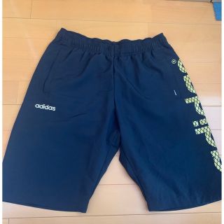 アディダス(adidas)の［新品、未使用］adidas ハーフパンツ　ブラック&ゴールド　M(ショートパンツ)