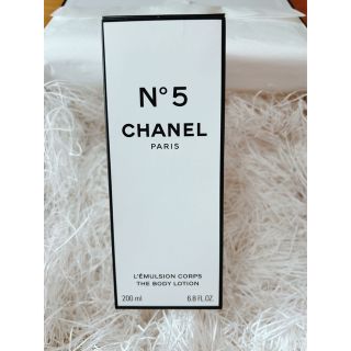 シャネル(CHANEL)の新品✨CHANEL No.5 ボディーローション200ml (ボディローション/ミルク)