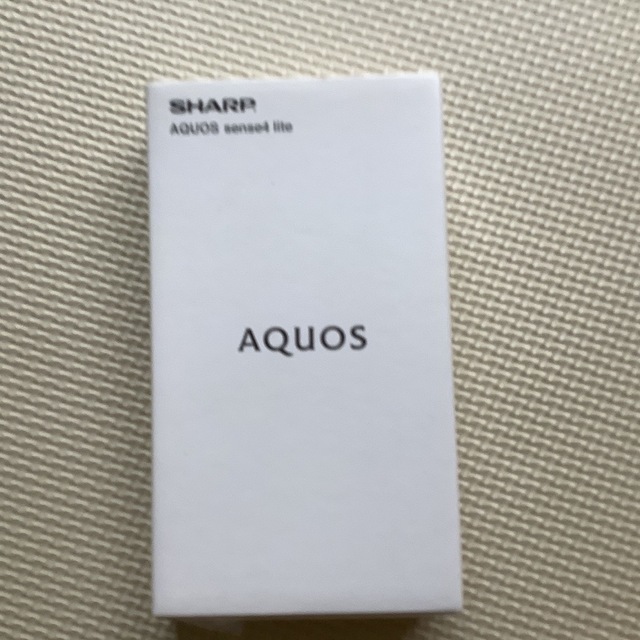 AQUOS(アクオス)のAQUOS sense4 lite SH-RM15 ジャンク品 スマホ/家電/カメラのスマートフォン/携帯電話(スマートフォン本体)の商品写真