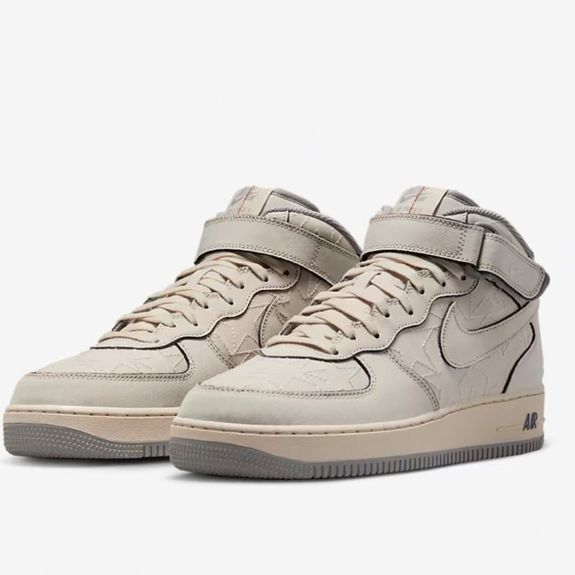 NIKEエアフォース1MID07LX