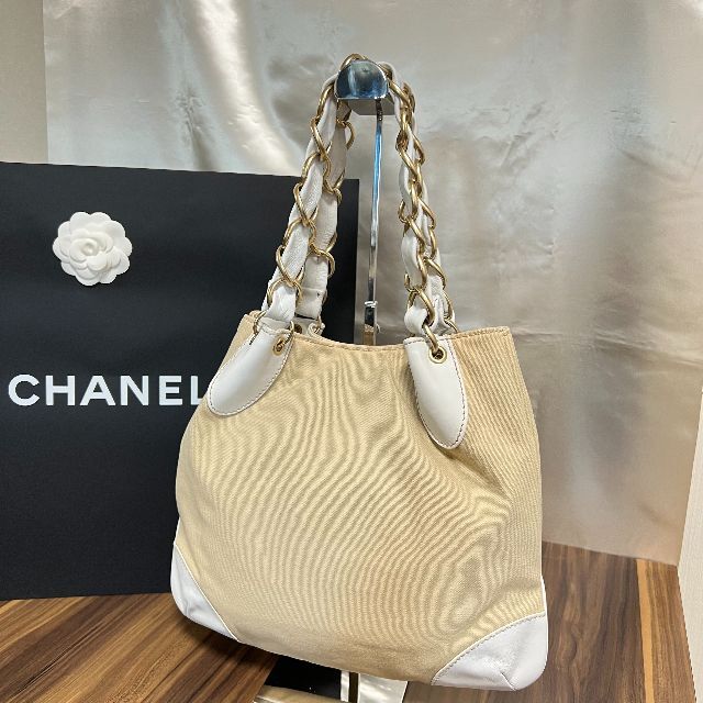 極美品⭐︎CHANELマトラッセ　ダブルフラップチェーンバッグ　ベージュ