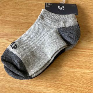 ギャップキッズ(GAP Kids)のキッズ　靴下　スニーカーソックス　新品　21センチ(靴下/タイツ)