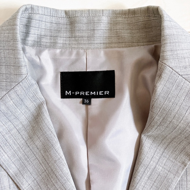 M-premier(エムプルミエ)のM-PREMIER パンツスーツ　薄手 レディースのフォーマル/ドレス(スーツ)の商品写真