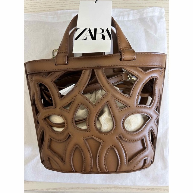 クーポンで半額☆2280円! 完売品 ZARA カットワークミニトートバッグ