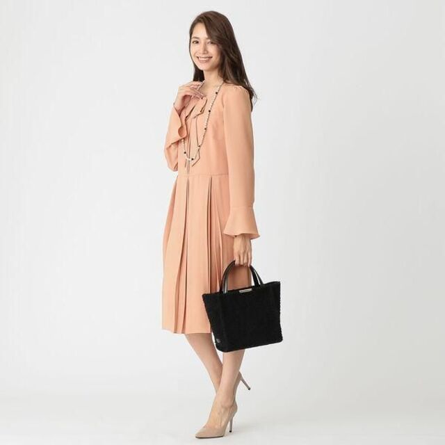 タグ付き TO BE CHIC スポンジジョーゼットボックスプリーツワンピース