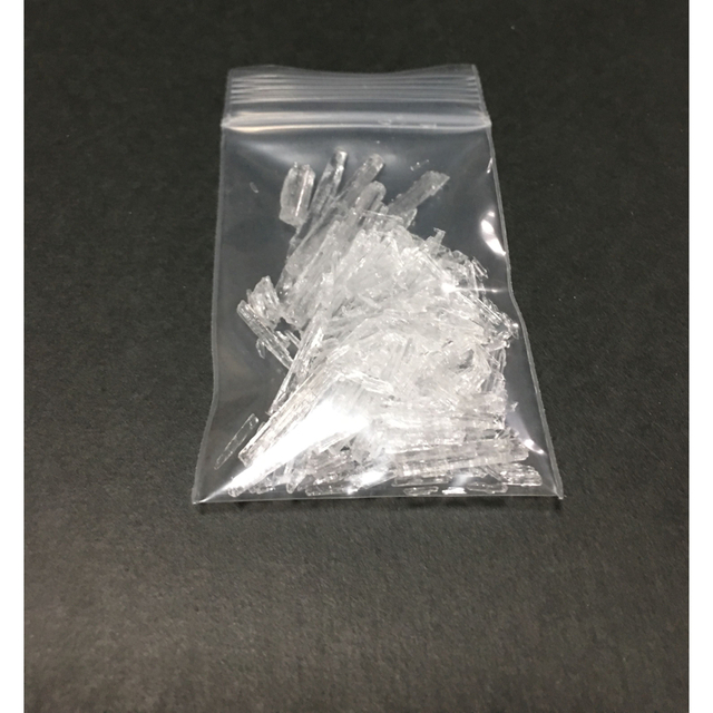 ハッカ油の作成にも!メントールクリスタル(薄荷脳)10g コスメ/美容のリラクゼーション(その他)の商品写真