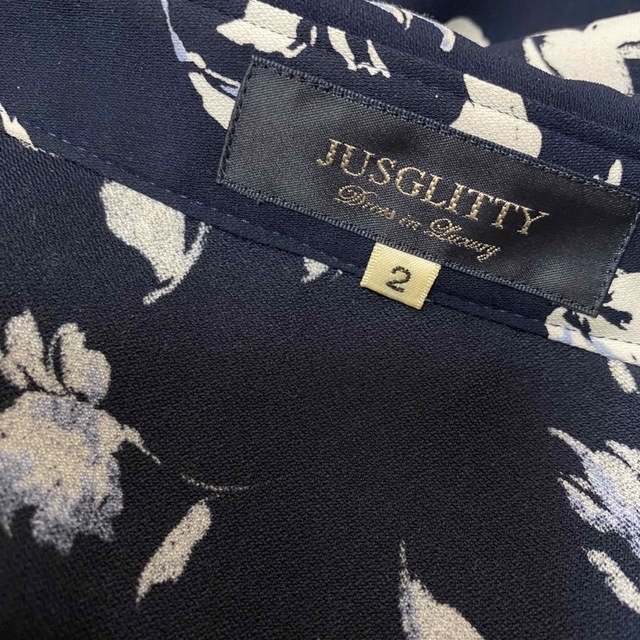 JUSGLITTY(ジャスグリッティー)の【JUSGLITTY 】ジャスグリッティ  花柄大人ワンピース レディースのワンピース(ひざ丈ワンピース)の商品写真