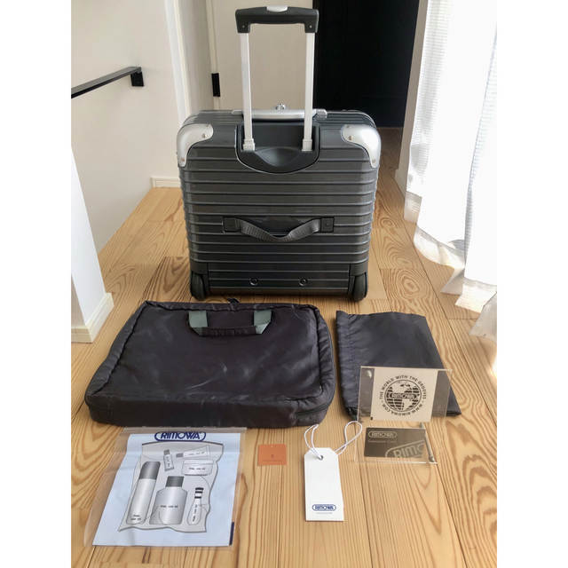 ☆新品未使用☆RIMOWA リモワ トラベルポーチ トラベルバッグ ♪旧ロゴ ♪