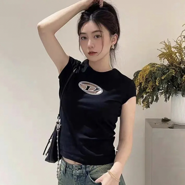 送料込み！DIESEL Tシャツ　ディーゼル 半袖 トップス D LOGO S