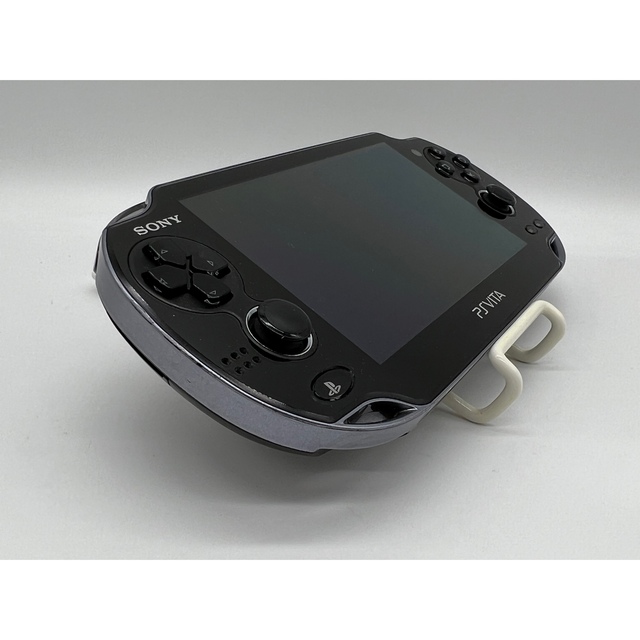 PlayStation Vita(プレイステーションヴィータ)の【完品】PlayStation Vita PCH-1100 ブラック 本体 エンタメ/ホビーのゲームソフト/ゲーム機本体(携帯用ゲーム機本体)の商品写真