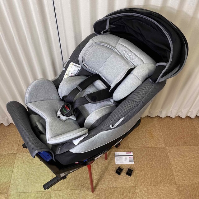 クリーニング済　☆綺麗☆　アップリカ　クルリラ　ISOFIX　回転式　グレー 1