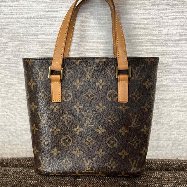 VUITTON ヴァヴァンPMバッグ