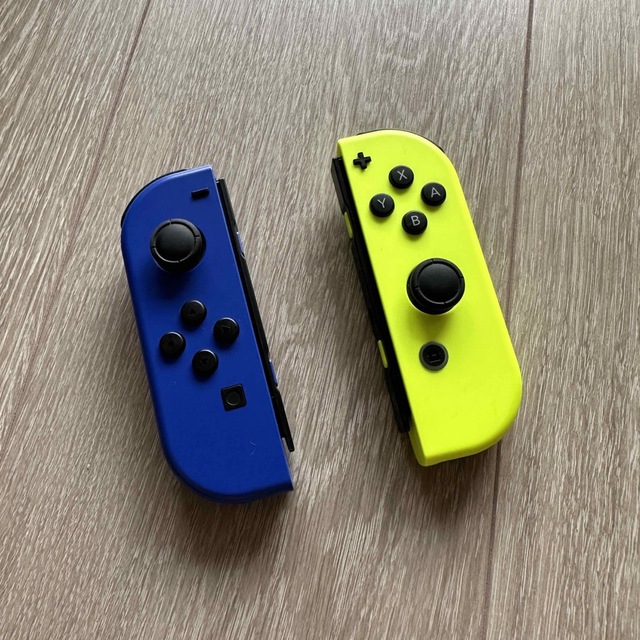 Nintendo Switch 任天堂 純正品 Joy-Con(L)ブルー/(R)ネオンイエローの通販 by ほぬ's  shop｜ニンテンドースイッチならラクマ