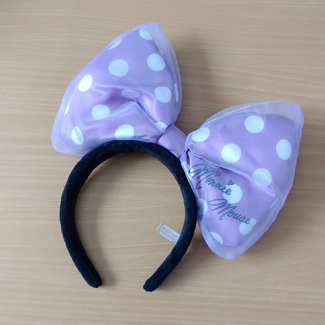Disney(ディズニー)のカチューシャ　ミニー　Disney　リボン　紫 レディースのヘアアクセサリー(カチューシャ)の商品写真