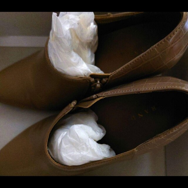 RANDA(ランダ)のＲＡＮＤＡ ランダ　ブーティ　雨靴　ブーツ　パンプス　ベージュ　靴　シューズ レディースの靴/シューズ(ブーティ)の商品写真