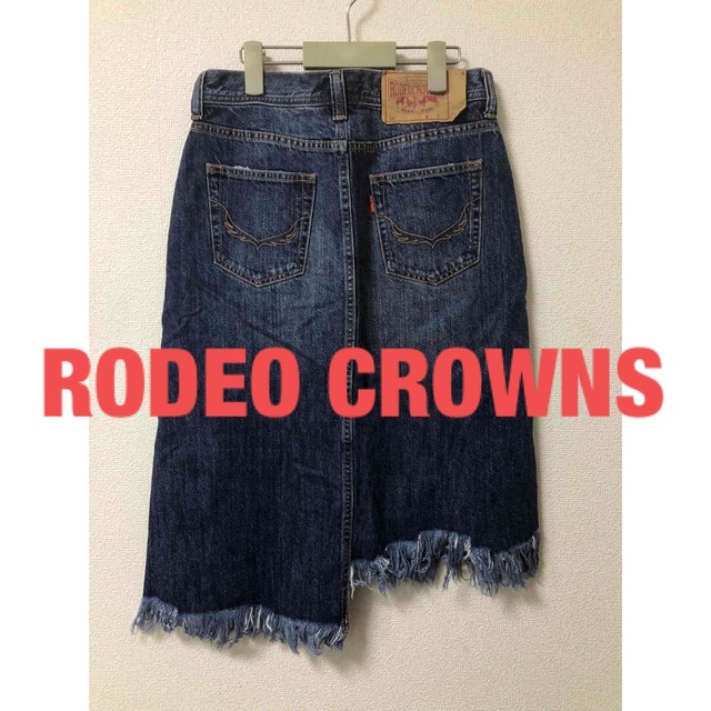 RODEO CROWNS(ロデオクラウンズ)の30日までの特別価格　ロデオクラウンズ　デニムスカート　フリンジデザイン　 レディースのスカート(ひざ丈スカート)の商品写真