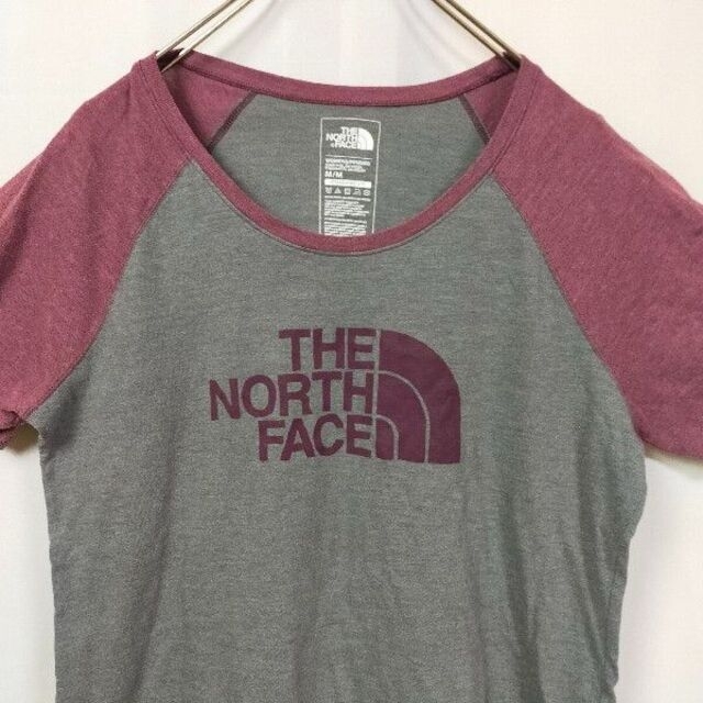 THE NORTH FACE(ザノースフェイス)のザノースフェイス 女性用 半袖Ｔシャツ ラグランスリーブ デカロゴ 薄生地ロゴＴ レディースのトップス(Tシャツ(半袖/袖なし))の商品写真