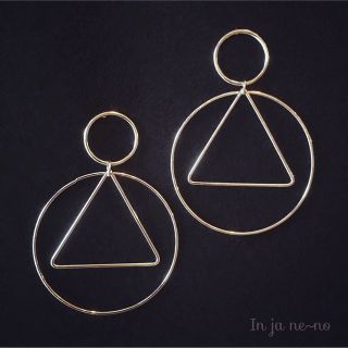 サークルピアス （銀）／ フープ トライアングル ミニマル (ピアス)