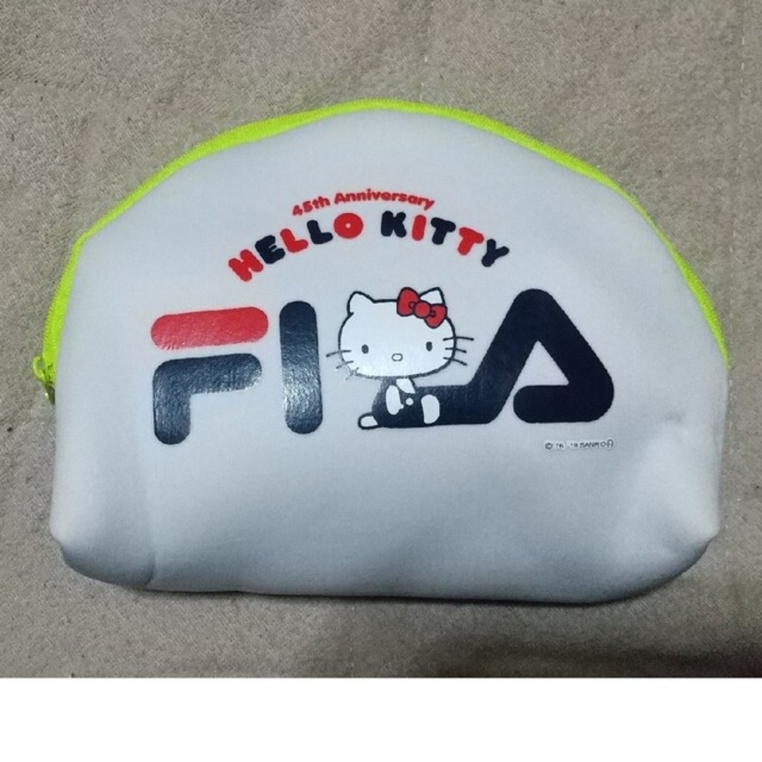 FILA(フィラ)のFILA&HELLOKITTY☆ホワイトポーチ レディースのファッション小物(ポーチ)の商品写真