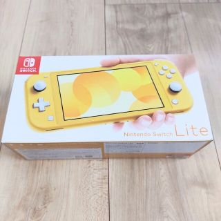 ニンテンドースイッチ(Nintendo Switch)の【新品】ニンテンドースイッチライト本体【ハンドカバー付】(携帯用ゲーム機本体)