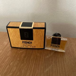 フェンディ(FENDI)のお値引きします！FENDI  オードトワレ　5ml(香水(女性用))