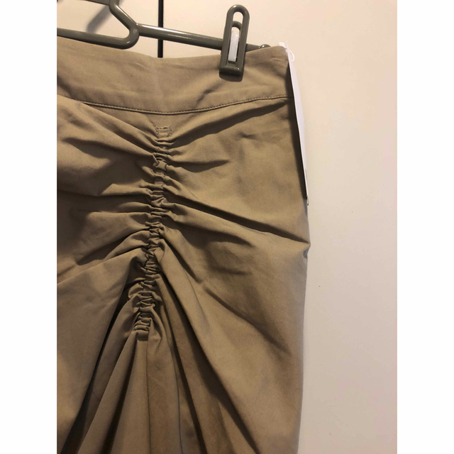 AZUL by moussy(アズールバイマウジー)の新品・タグ付き❤︎ アズールマウジー　シャーリングミディスカート レディースのスカート(ロングスカート)の商品写真