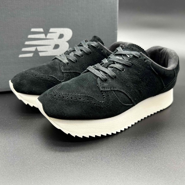 New Balance - 【美品】ニューバランス WL520 ブラック スエード 厚底の