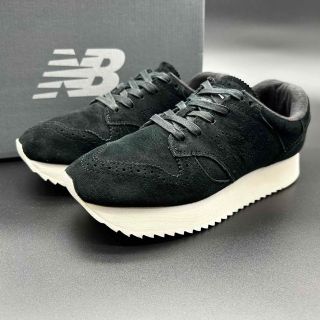 ニューバランス(New Balance)の【美品】ニューバランス WL520 ブラック スエード 厚底(スニーカー)