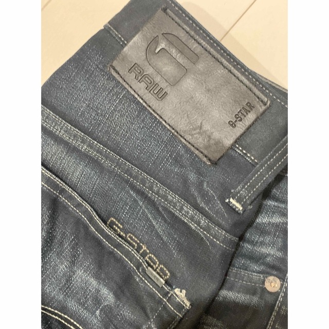 G-STAR RAW(ジースター)のほぼ未使用　ジースターデニム　G-STAR デニム　サイズ32  裾直し無し メンズのパンツ(デニム/ジーンズ)の商品写真