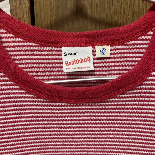 Healthknit(ヘルスニット)のヘルスニット　Tシャツ　赤 レディースのトップス(Tシャツ(半袖/袖なし))の商品写真