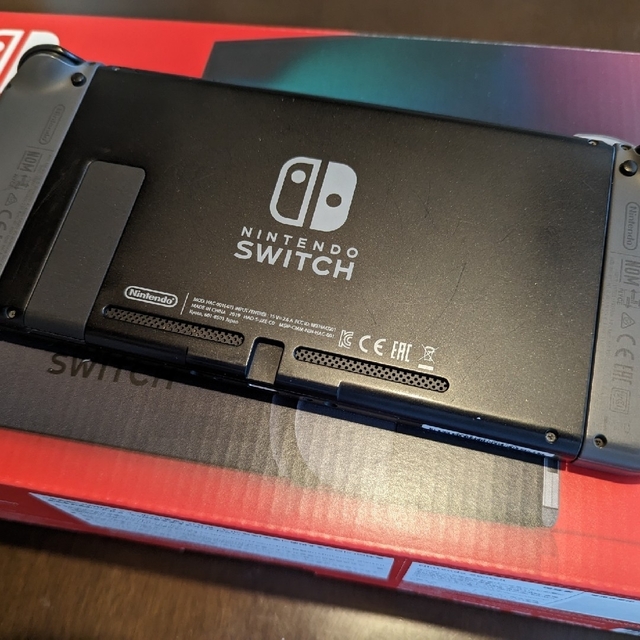 Nintendo Switch(ニンテンドースイッチ)のニンテンドースイッチ本体HAC-001 エンタメ/ホビーのゲームソフト/ゲーム機本体(家庭用ゲーム機本体)の商品写真