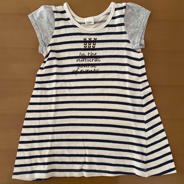 チュニック110サイズ キッズ/ベビー/マタニティのキッズ服女の子用(90cm~)(Tシャツ/カットソー)の商品写真