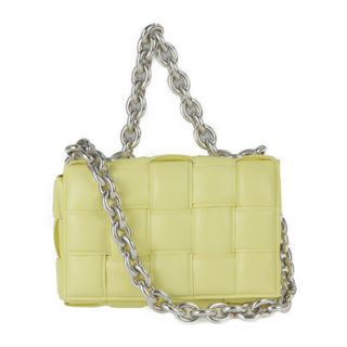 ボッテガヴェネタ(Bottega Veneta)のBOTTEGAVENETA ボッテガヴェネタ イントレチャート  ショルダーバッグ 631421 ラムスキン   イエロー シルバー金具  チェーン カセット フラップ 【本物保証】(ショルダーバッグ)