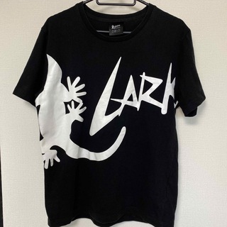 ラーキンス(LARKiNS)の•LARKiNS  Tシャツ(Tシャツ(半袖/袖なし))
