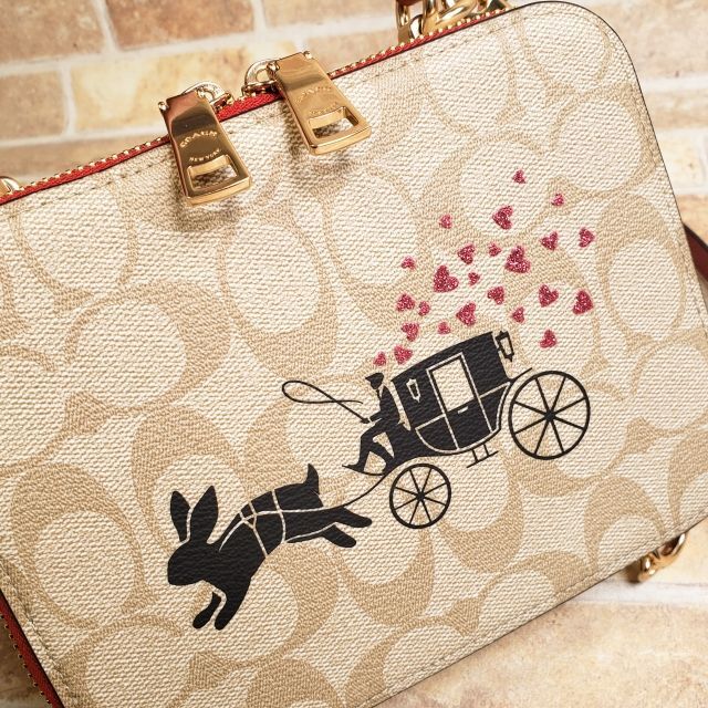 coach スマホポシェット　未使用