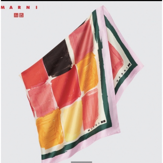 Marni(マルニ)のユニクロ　マルニ　フロシキスカーフ　シルクスカーフ レディースのファッション小物(バンダナ/スカーフ)の商品写真