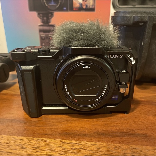 SONY(ソニー)の【美品】VLOGCAM ZV-1G シューティンググリップキット 付属品多数 スマホ/家電/カメラのカメラ(コンパクトデジタルカメラ)の商品写真