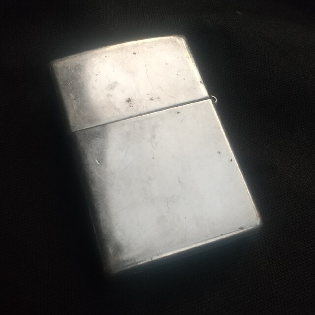 ZIPPO(ジッポー)のZIPPO プレーン 1996年 メンズのファッション小物(タバコグッズ)の商品写真