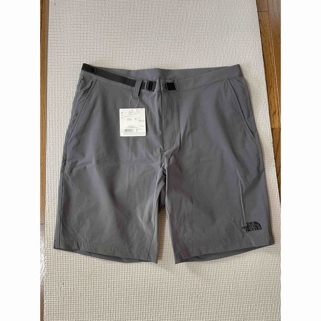 THE NORTH FACE(ザノースフェイス)のマグマショーツ  Magma Short  XL. グレー メンズのパンツ(ショートパンツ)の商品写真